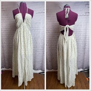 Vici size small Honolulu Halter Maxi Dress cream and pistachio